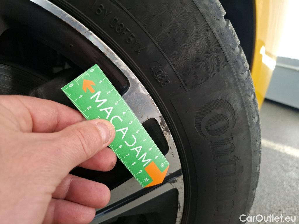  Peugeot  208  Allure Pack 1.2 PureTech 100CV BVA8 E6d #21