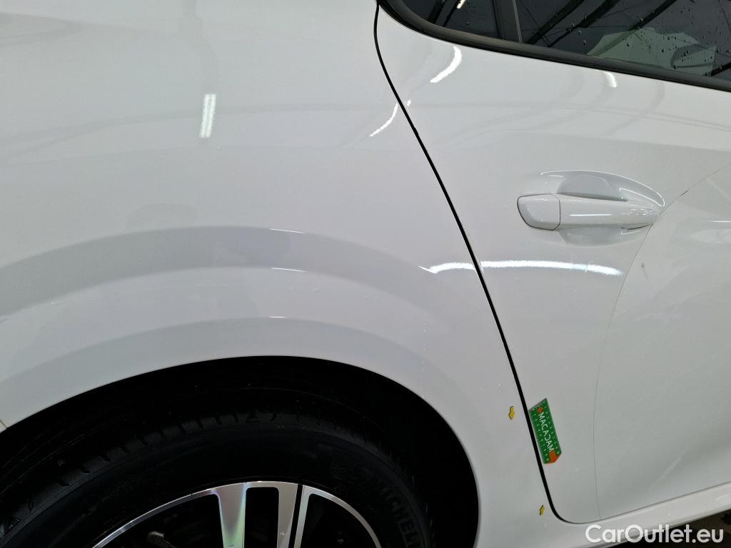  Peugeot  208  Allure Business 1.2 PureTech 100CV BVM6 E6d #3