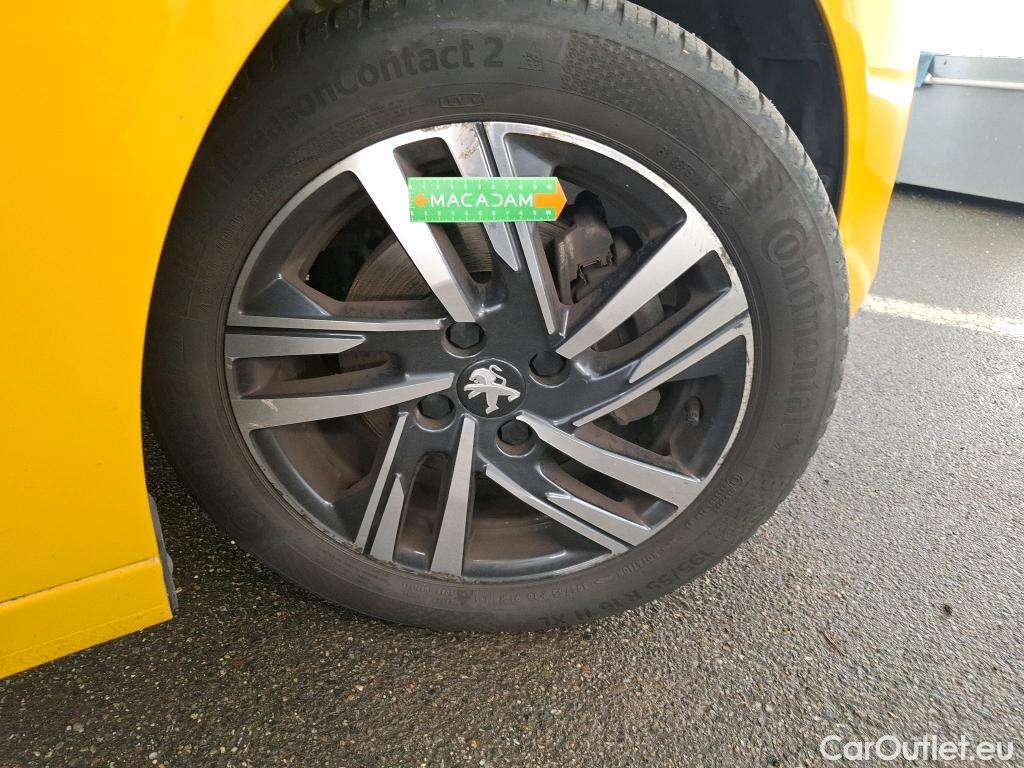  Peugeot  208  Allure Pack 1.2 PureTech 100CV BVA8 E6d #19