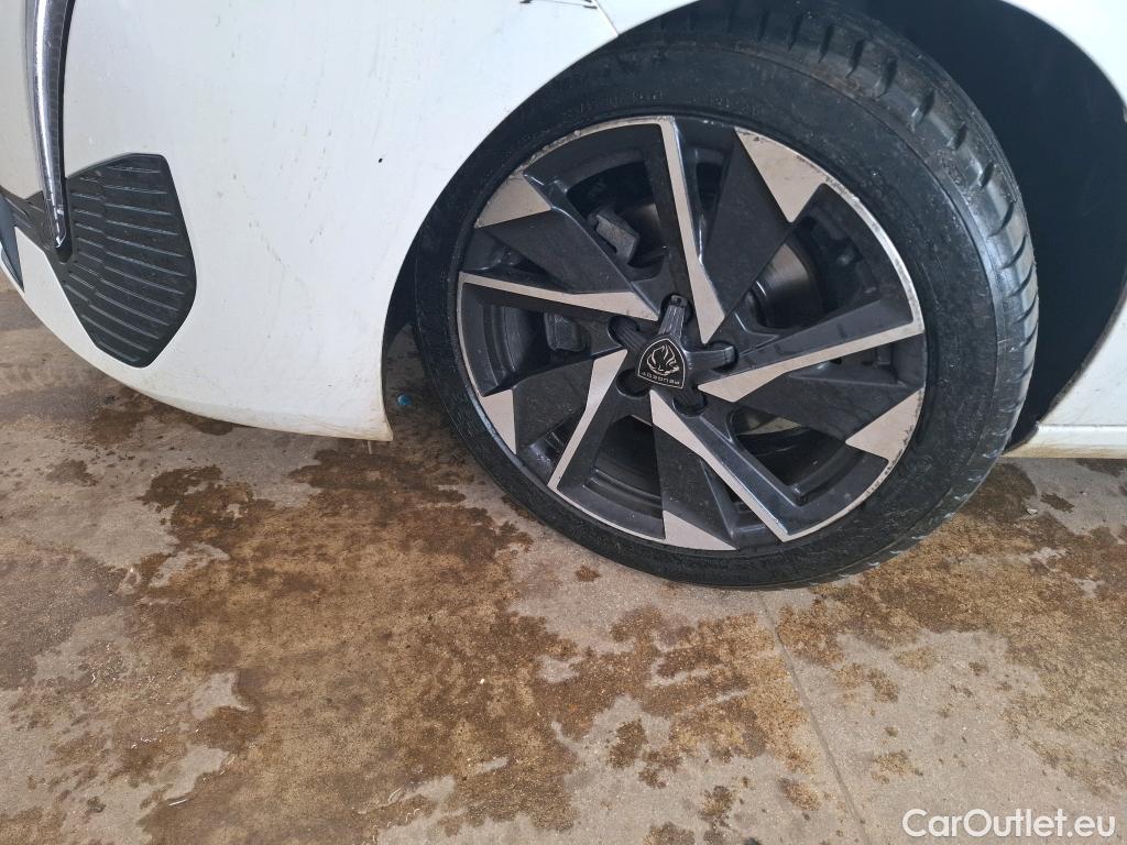  Peugeot  308  Allure Pack 1.2 PureTech 130CV BVA8 E6d #12