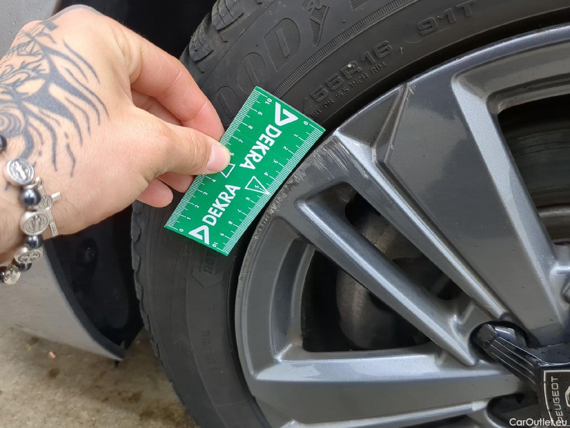  Peugeot  308  Active Pack 1.2 PureTech 130CV BVA8 E6d #13