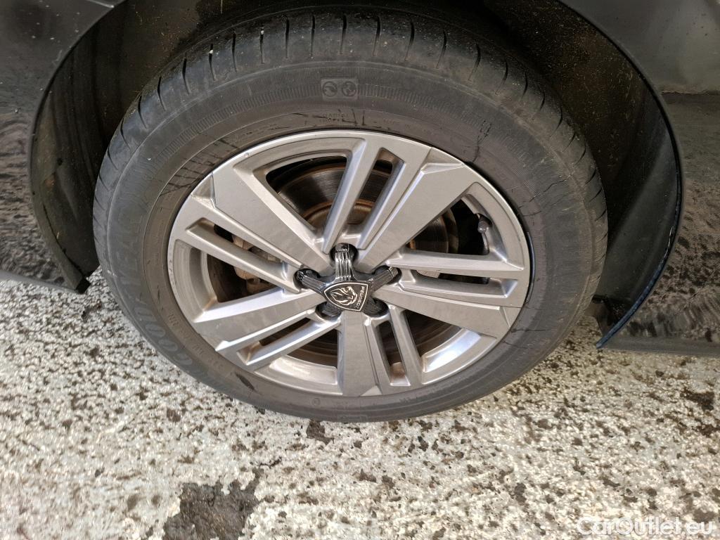  Peugeot  308 PEUGEOT  SW / 2021 / 5P / Break PureTech 130 S&S EAT8 ACTIVE PACK #24