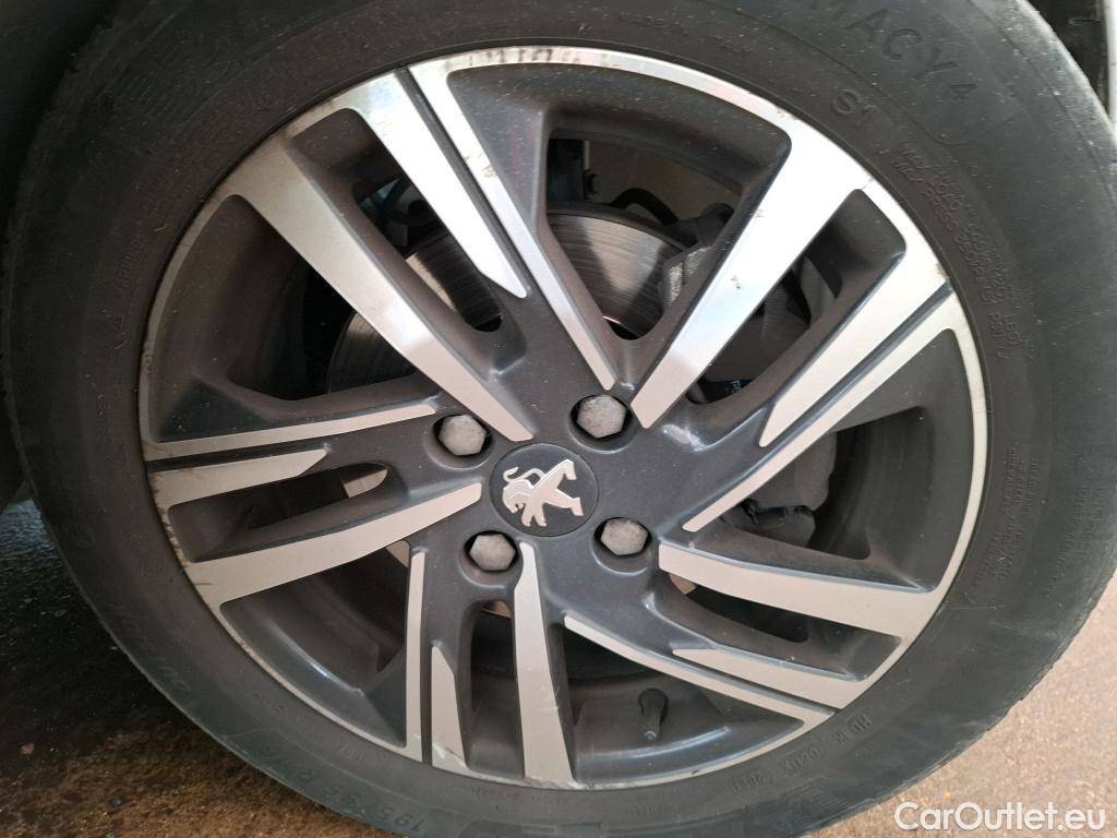  Peugeot  208  Allure Business 1.2 PureTech 100CV BVM6 E6d #9