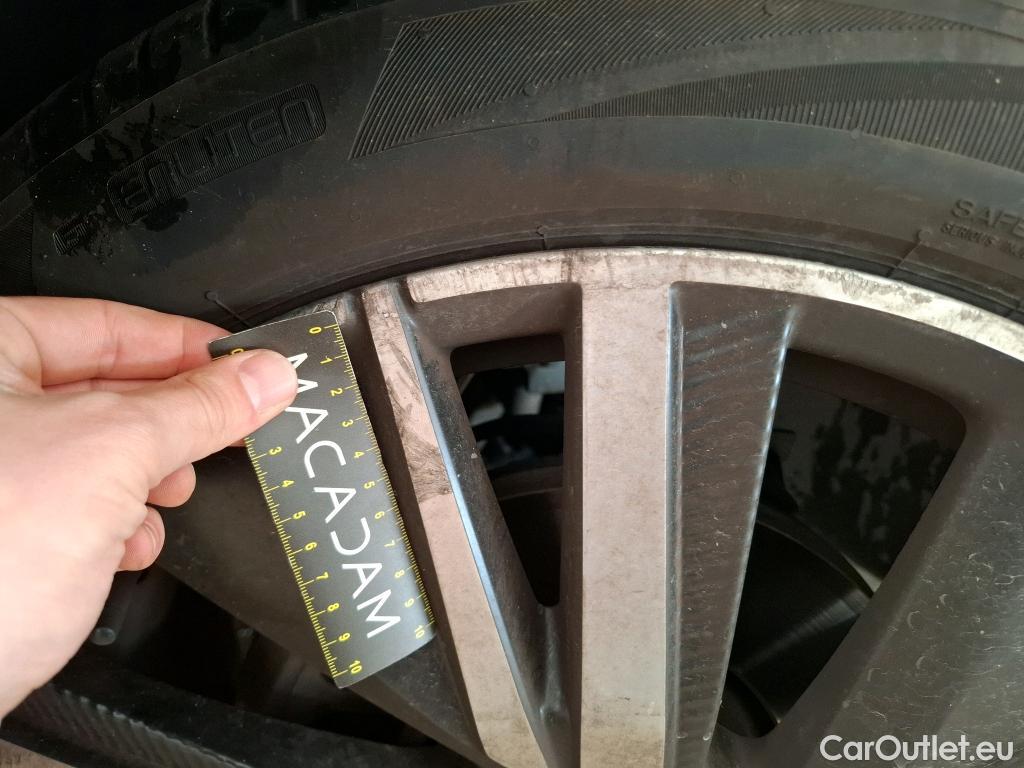  Peugeot  5008 PEUGEOT  / 2020 / 5P / SUV PureTech 130 S&S EAT8 GT Pack #18