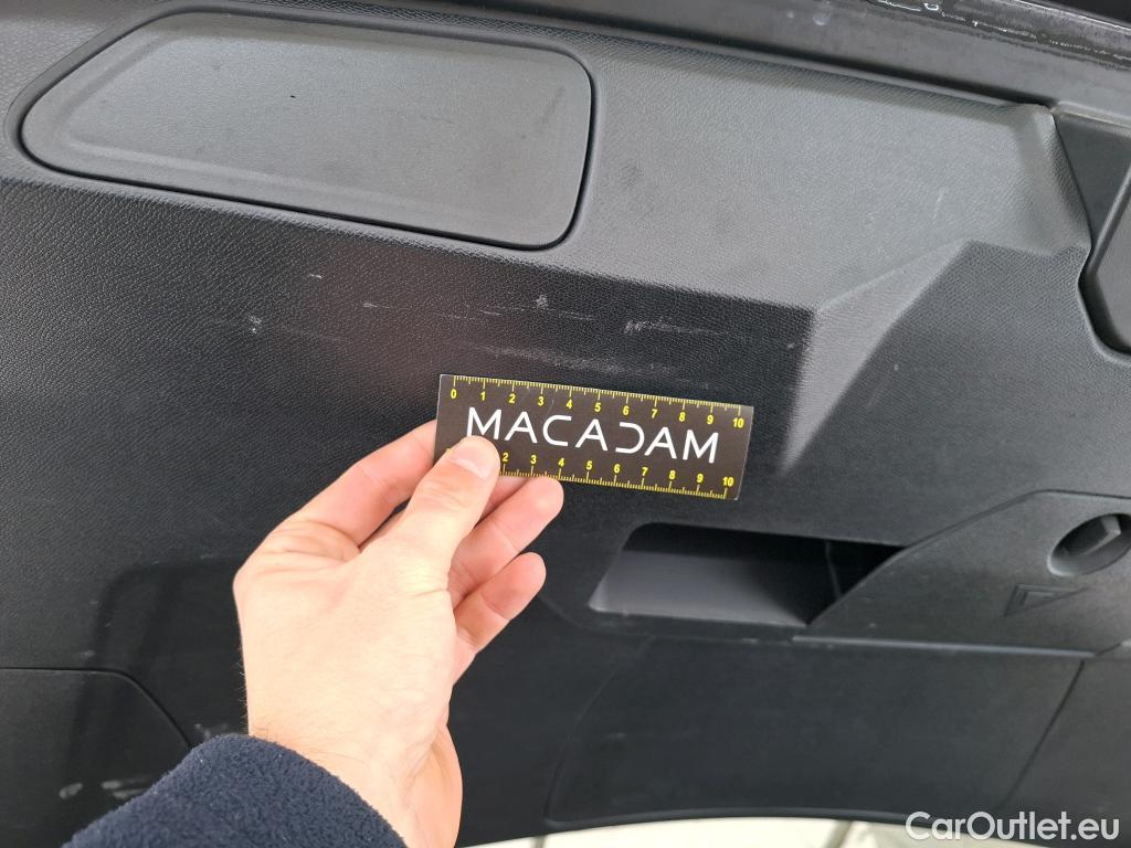  Peugeot  3008 PEUGEOT  / 2020 / 5P / SUV PureTech 130 S&S EAT8 GT #36