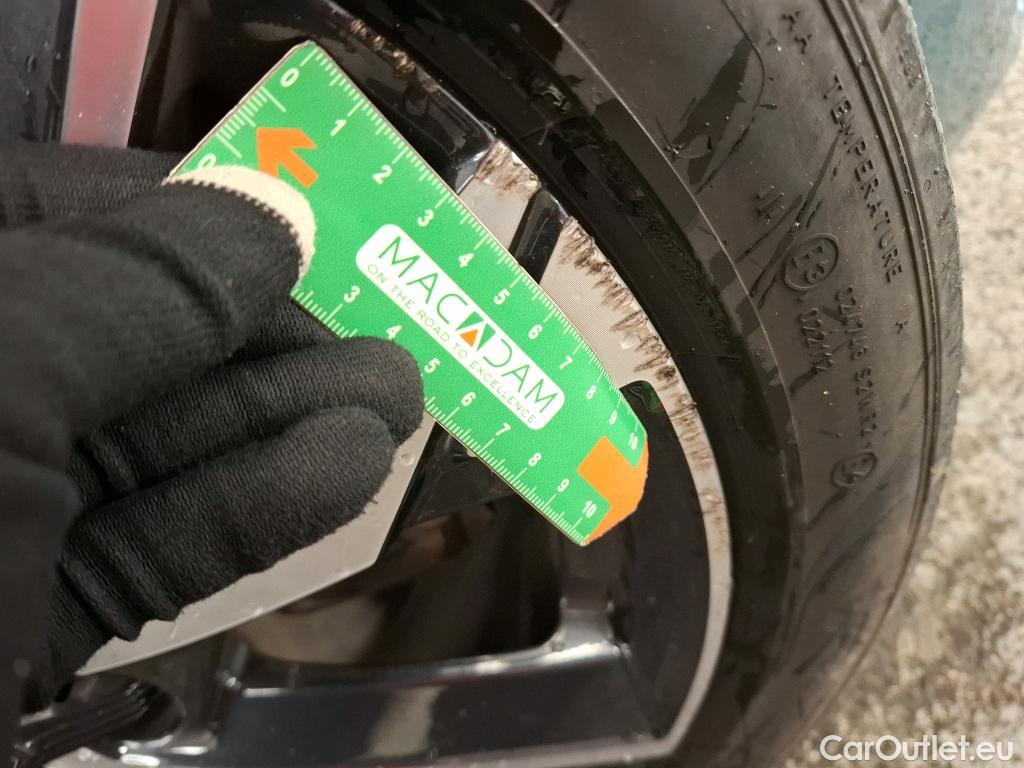  Peugeot  308 PEUGEOT  SW / 2021 / 5P / Break PureTech 130 S&S EAT 8 ALLURE #9