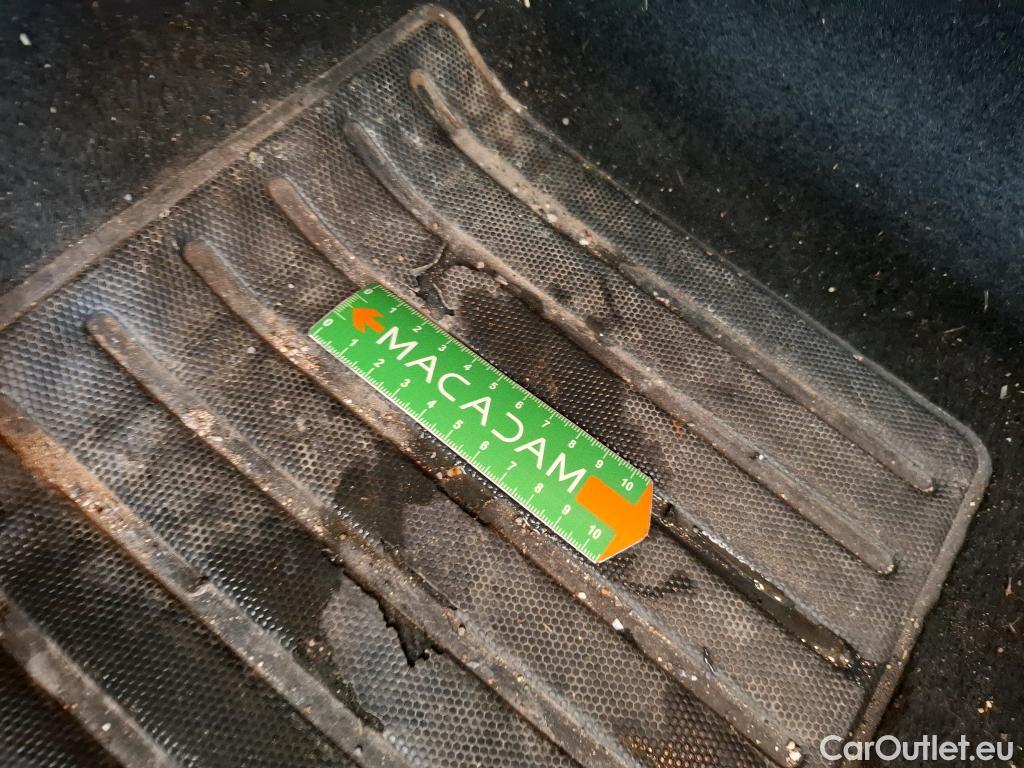  Peugeot  208  Allure Business 1.2 PureTech 100CV BVM6 E6d #15