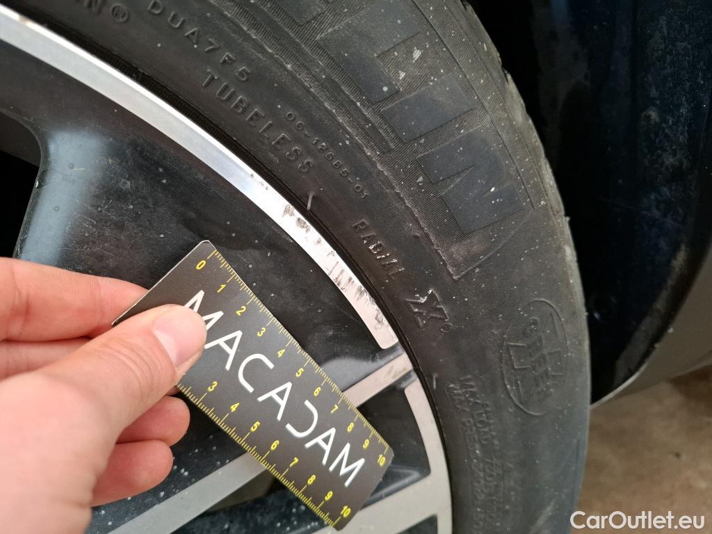  Peugeot  5008 PEUGEOT  / 2020 / 5P / SUV PureTech 130 S&S EAT8 GT Pack #25