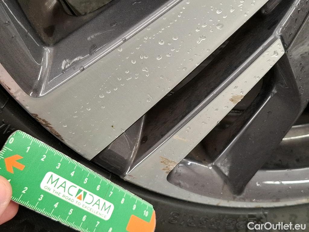  Peugeot  5008  Allure Pack 1.2 PureTech 130CV BVA8 7 Sieges E6d #17