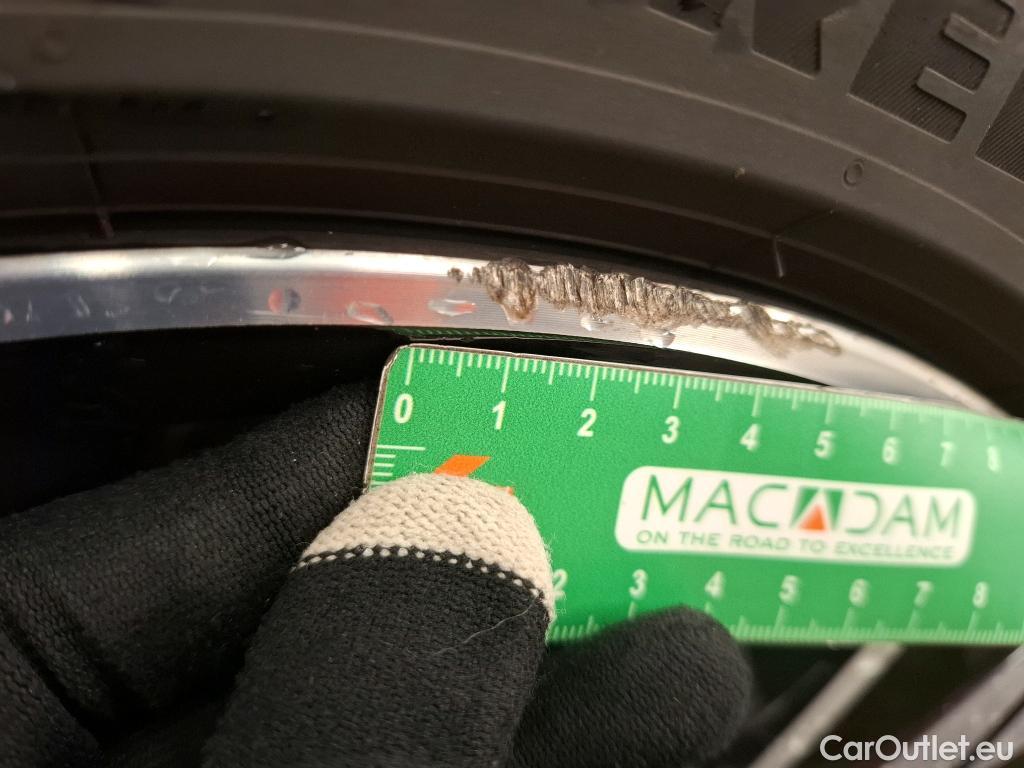  Peugeot  308 PEUGEOT  SW / 2021 / 5P / Break PureTech 130 S&S EAT 8 ALLURE #4