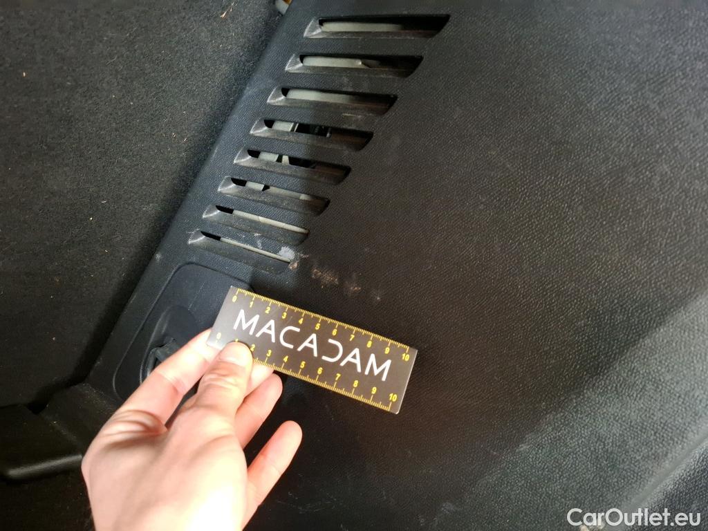  Peugeot  3008 PEUGEOT  / 2020 / 5P / SUV PureTech 130 S&S EAT8 GT #47