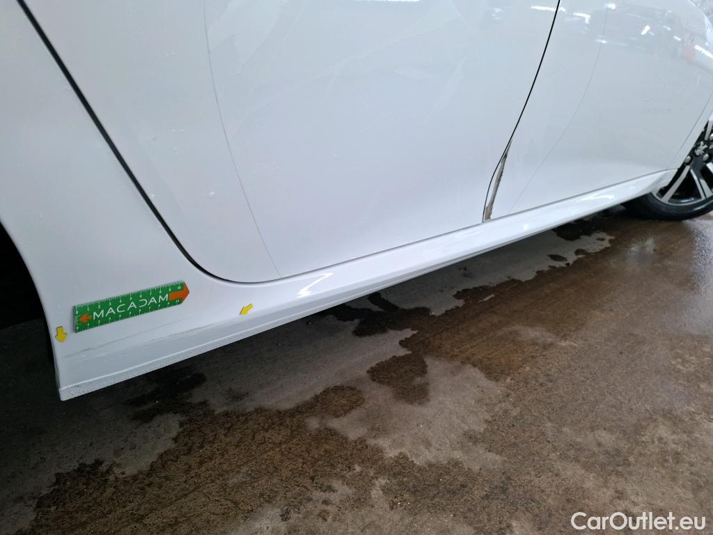  Peugeot  208  Allure Business 1.2 PureTech 100CV BVM6 E6d #12