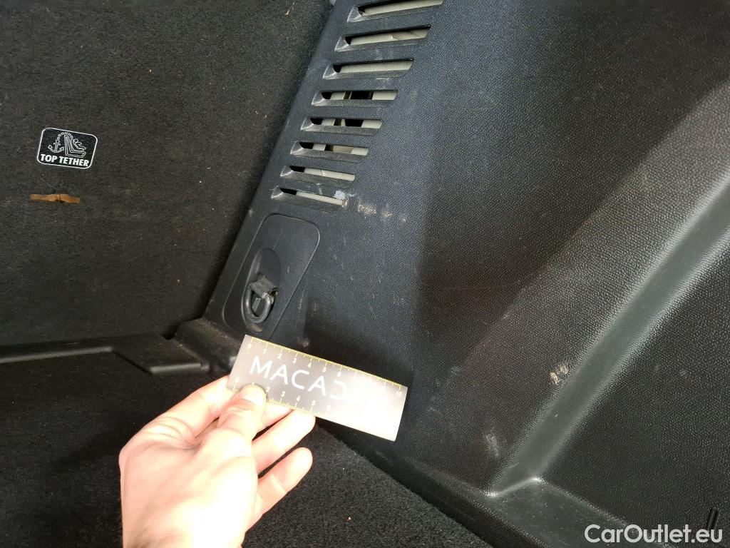  Peugeot  3008 PEUGEOT  / 2020 / 5P / SUV PureTech 130 S&S EAT8 GT #46