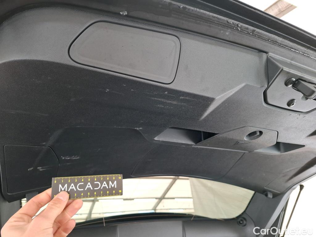  Peugeot  3008 PEUGEOT  / 2020 / 5P / SUV PureTech 130 S&S EAT8 GT #35