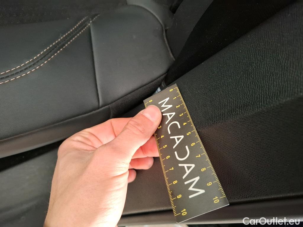  Peugeot  3008 PEUGEOT  / 2020 / 5P / SUV PureTech 130 S&S EAT8 GT #50