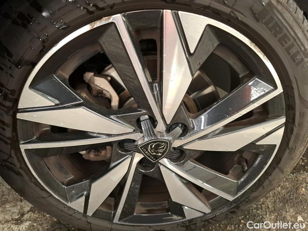  Peugeot  308 PEUGEOT  SW / 2021 / 5P / Break PureTech 130 S&S EAT 8 ALLURE #2