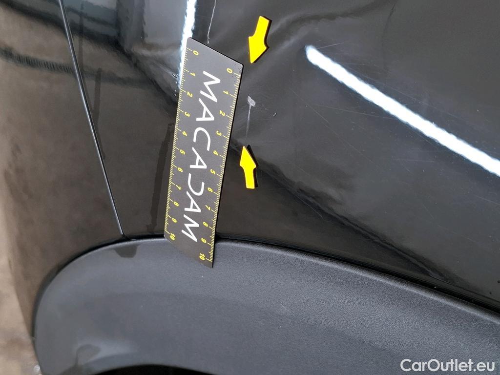  Peugeot  3008 PEUGEOT  / 2020 / 5P / SUV PureTech 130 S&S EAT8 GT #53