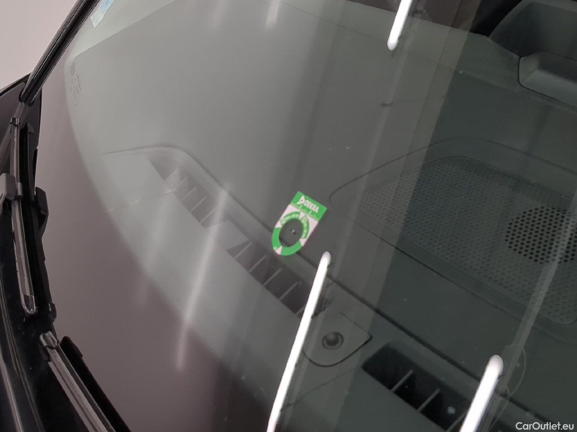  Citroen  C4 CITROEN  X / 2022 / 4P / Berline PureTech 130 S&S EAT8 Shine #17