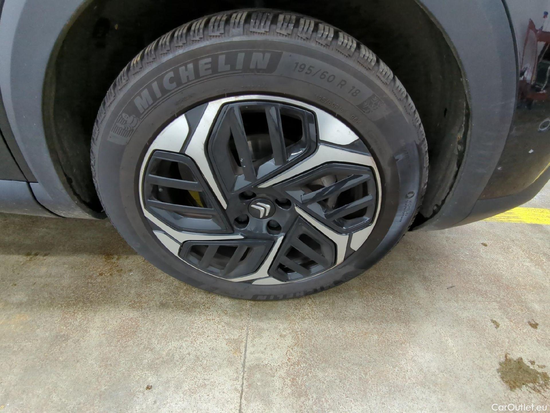  Citroen  C4 CITROEN  X / 2022 / 4P / Berline PureTech 130 S&S EAT8 Shine #5