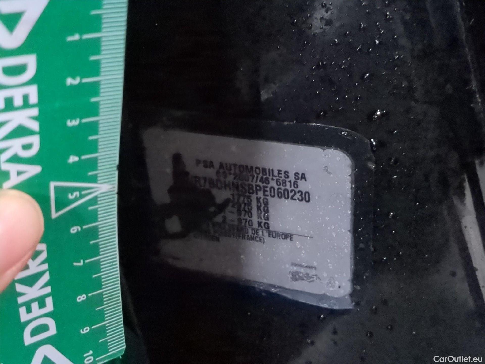  Citroen  C4 CITROEN  X / 2022 / 4P / Berline PureTech 130 S&S EAT8 Shine #1