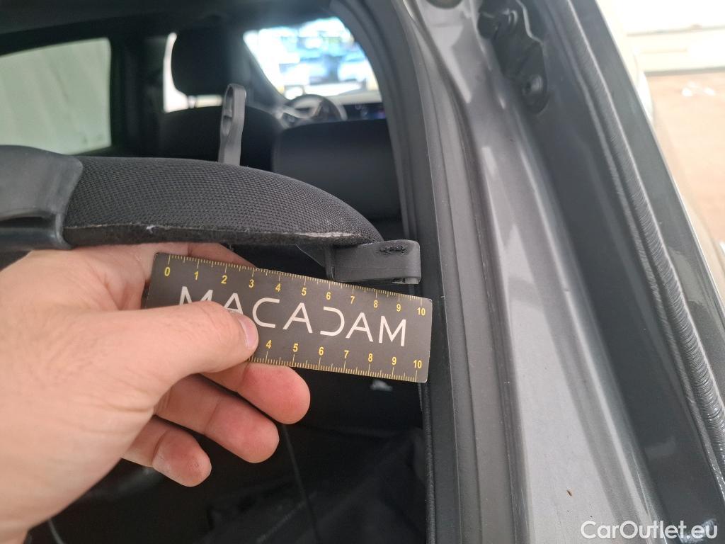  Mercedes  GLA MERCEDES-BENZ  / 2020 / 5P / SUV 1.3  250 e BUSINESS LINE DCT #23