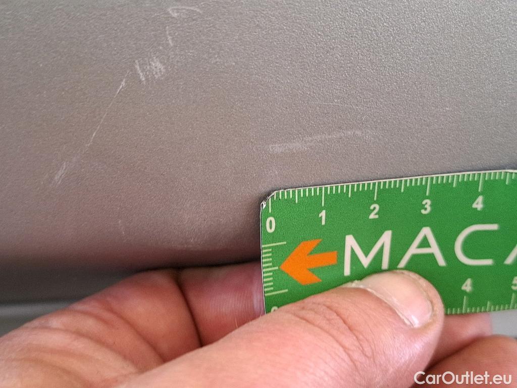  Ford  Kuga FORD  / 2019 / 5P / SUV 2.5 Dur 225 hybrid PHEV Pshift Titanium #35