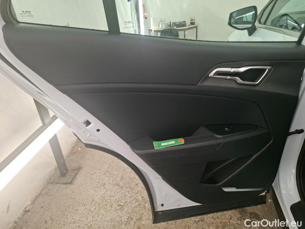  KIA  Sportage KIA  / 2021 / 5P / SUV 1.6 CRDI 136 MHEV DCT7 MOTION #11