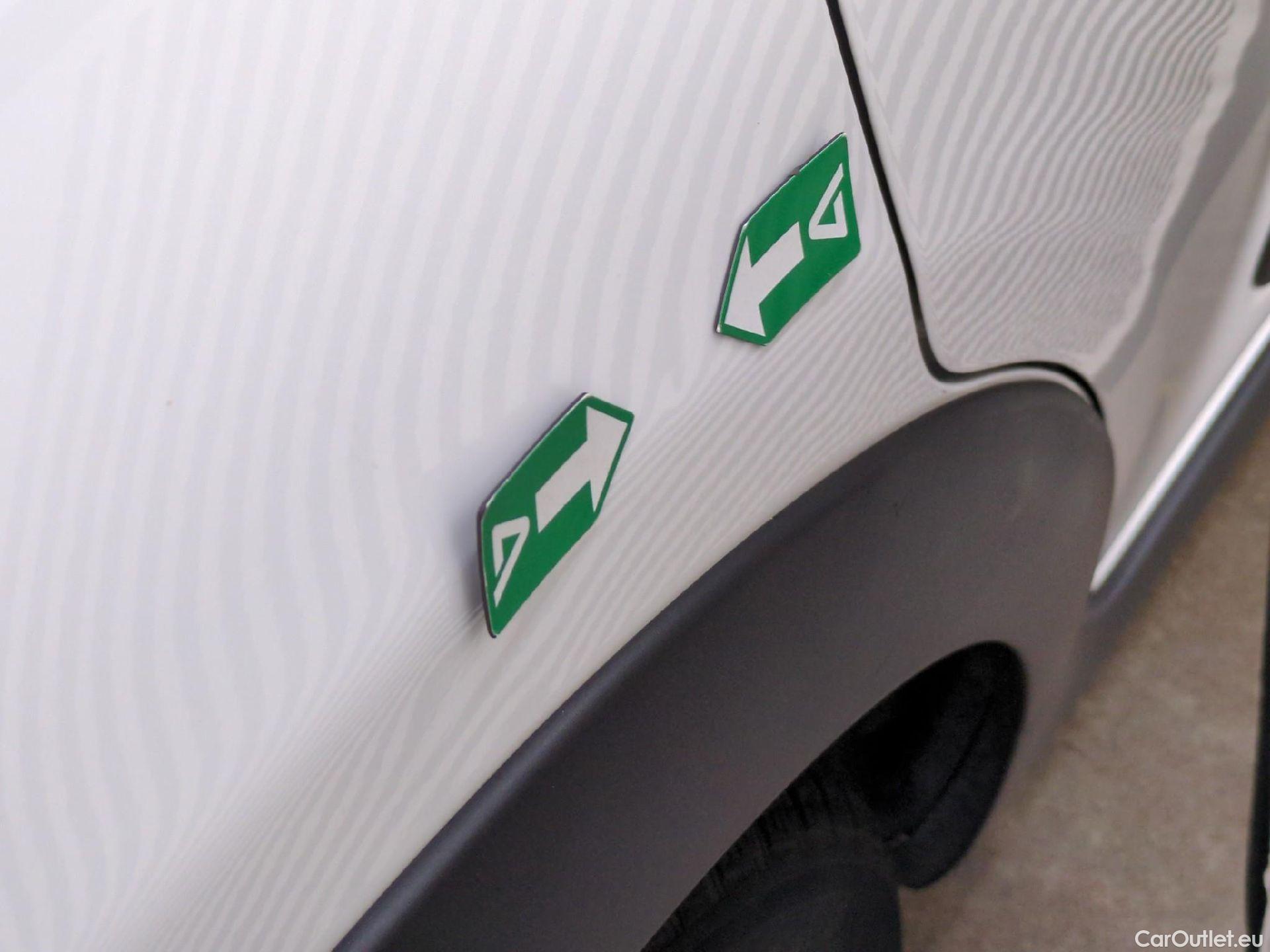  Citroen  C3  Société Feel 1.2 PureTech 80CV BVM5 E6d #17