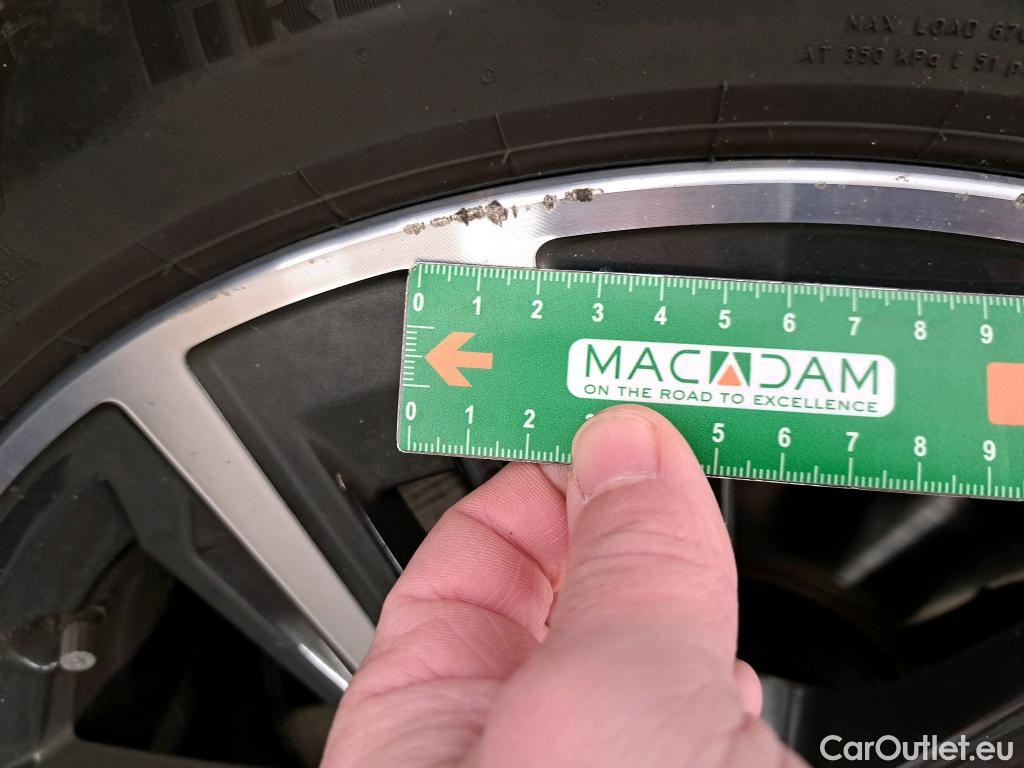  Bmw  Serie 1 BMW Série 1 / 2019 / 5P / Berline 116i DKG7 Business Design #6