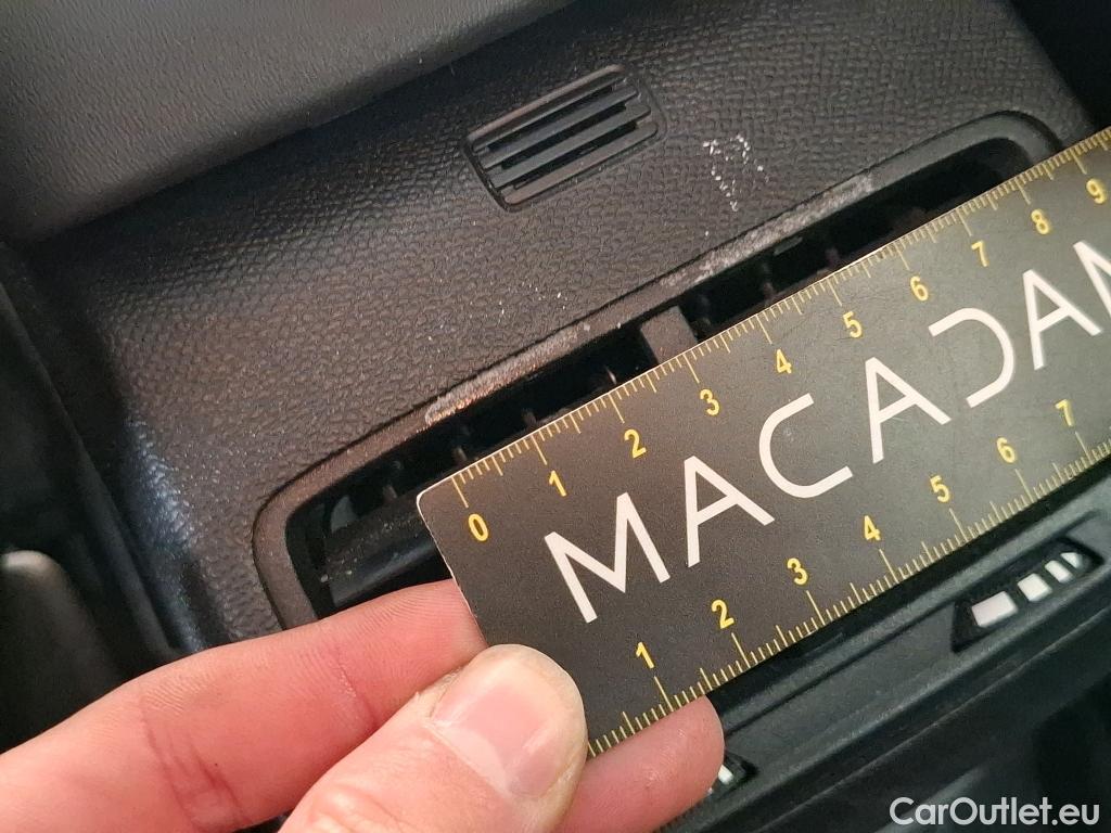  Citroen  C4  X Feel Pack 1.2 PureTech 130CV BVA8 6E #37