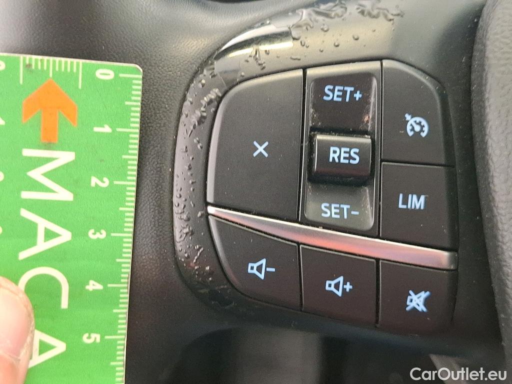  Ford  Kuga FORD  / 2019 / 5P / SUV 2.5 Dur 225 hybrid PHEV Pshift Titanium #40