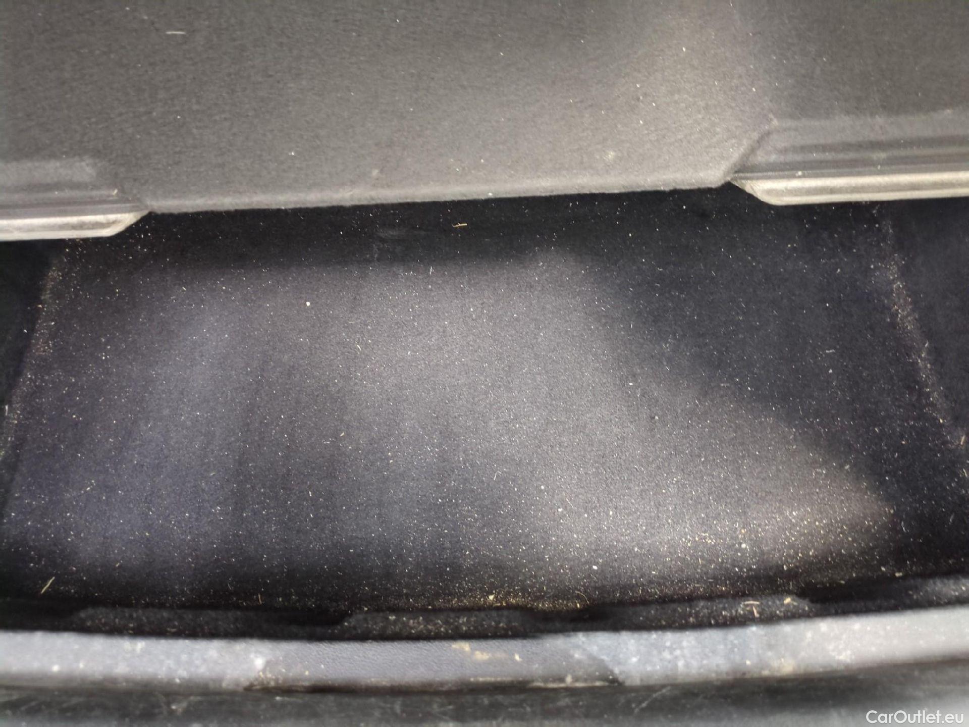  Bmw  X1 BMW  / 2022 / 5P / SUV sDrive18d DKG7 #2