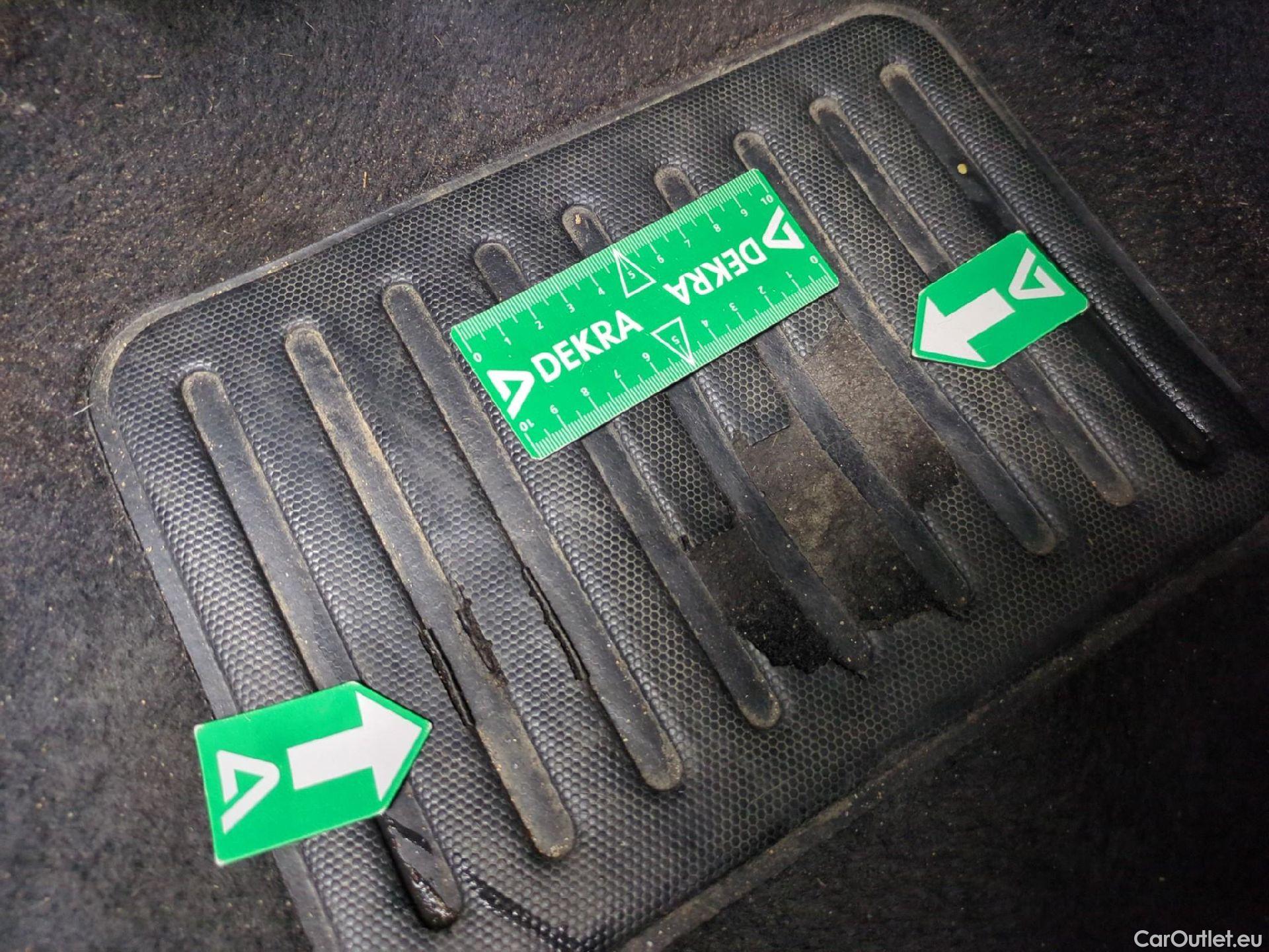  Citroen  C3  Société Feel 1.2 PureTech 80CV BVM5 E6d #3