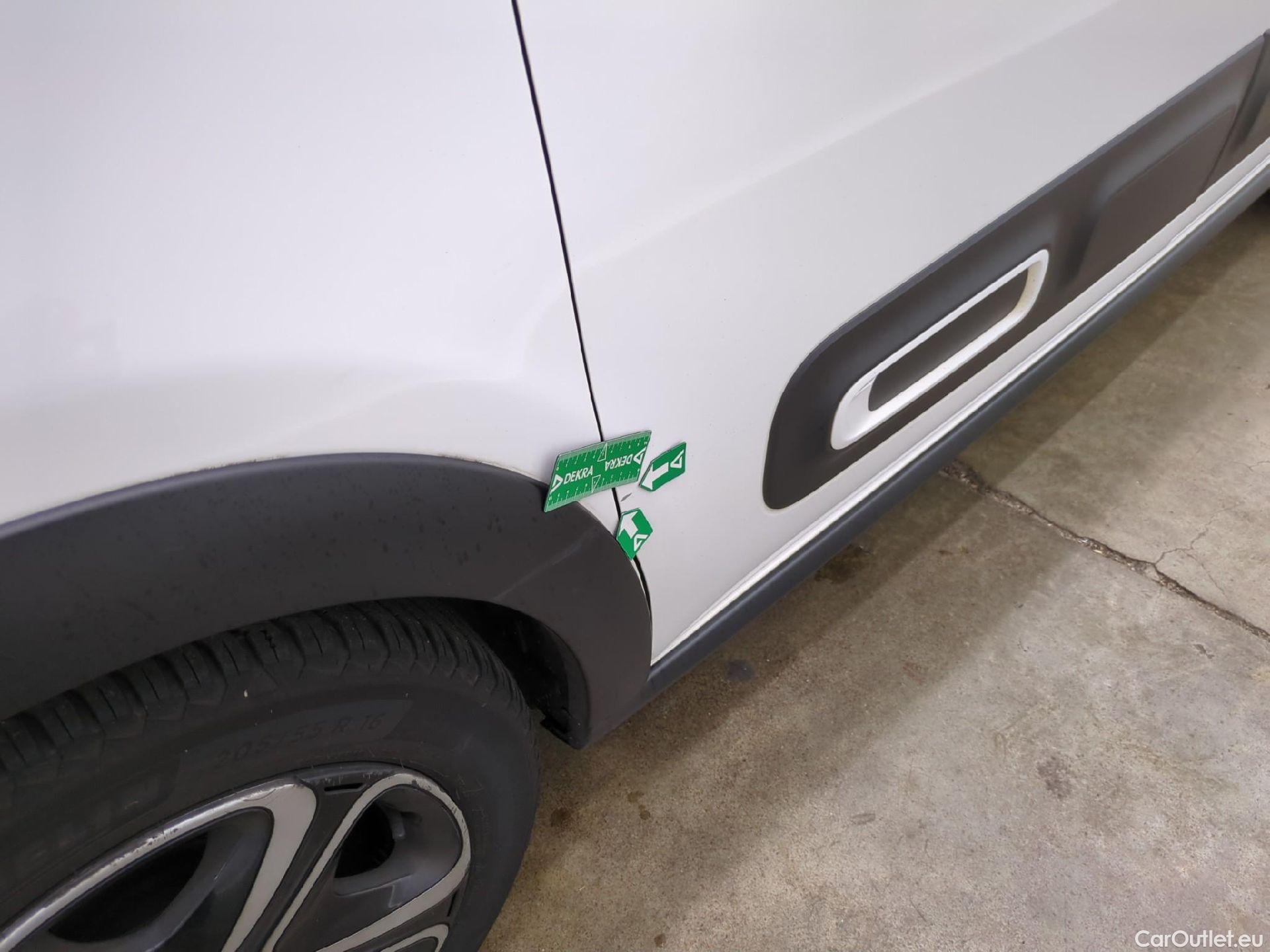  Citroen  C3  Société Feel 1.2 PureTech 80CV BVM5 E6d #35