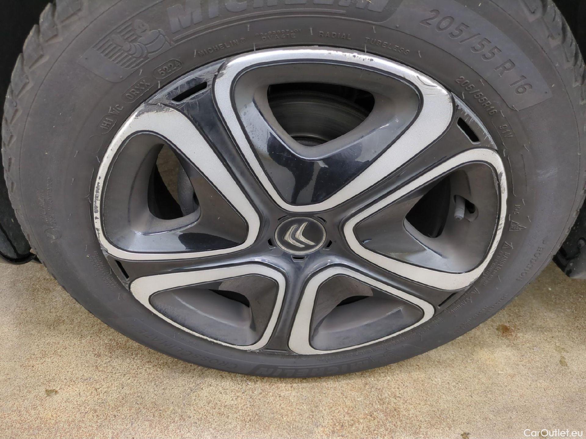  Citroen  C3  Société Feel 1.2 PureTech 80CV BVM5 E6d #11