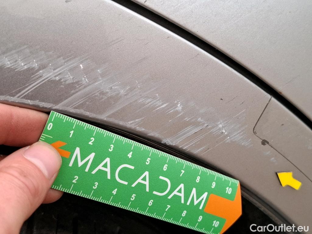  Lexus  CT LEXUS   2017  5P  Berline 200H Pack Business Auto #8