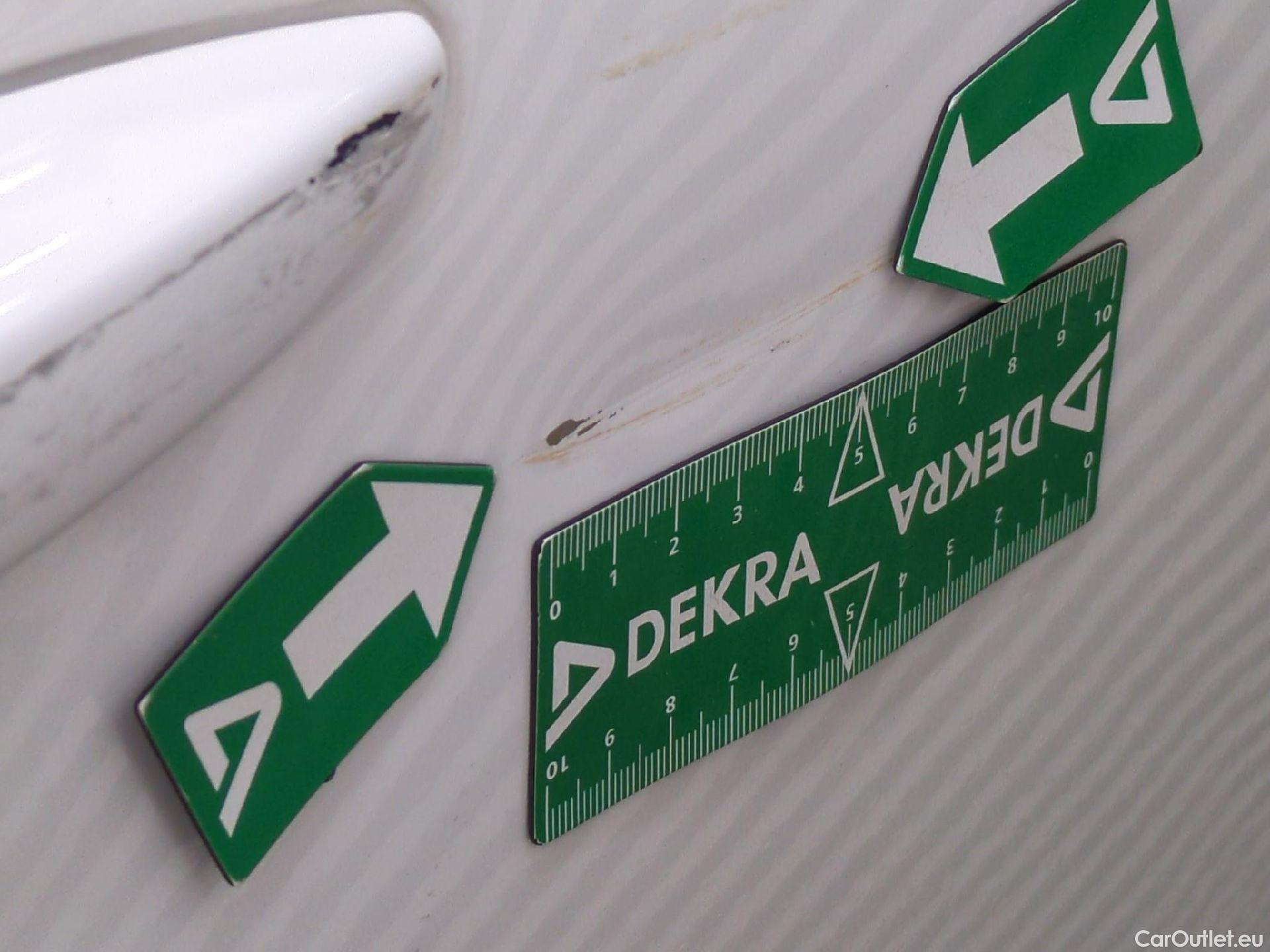  Citroen  C3  Société Feel 1.2 PureTech 80CV BVM5 E6d #24