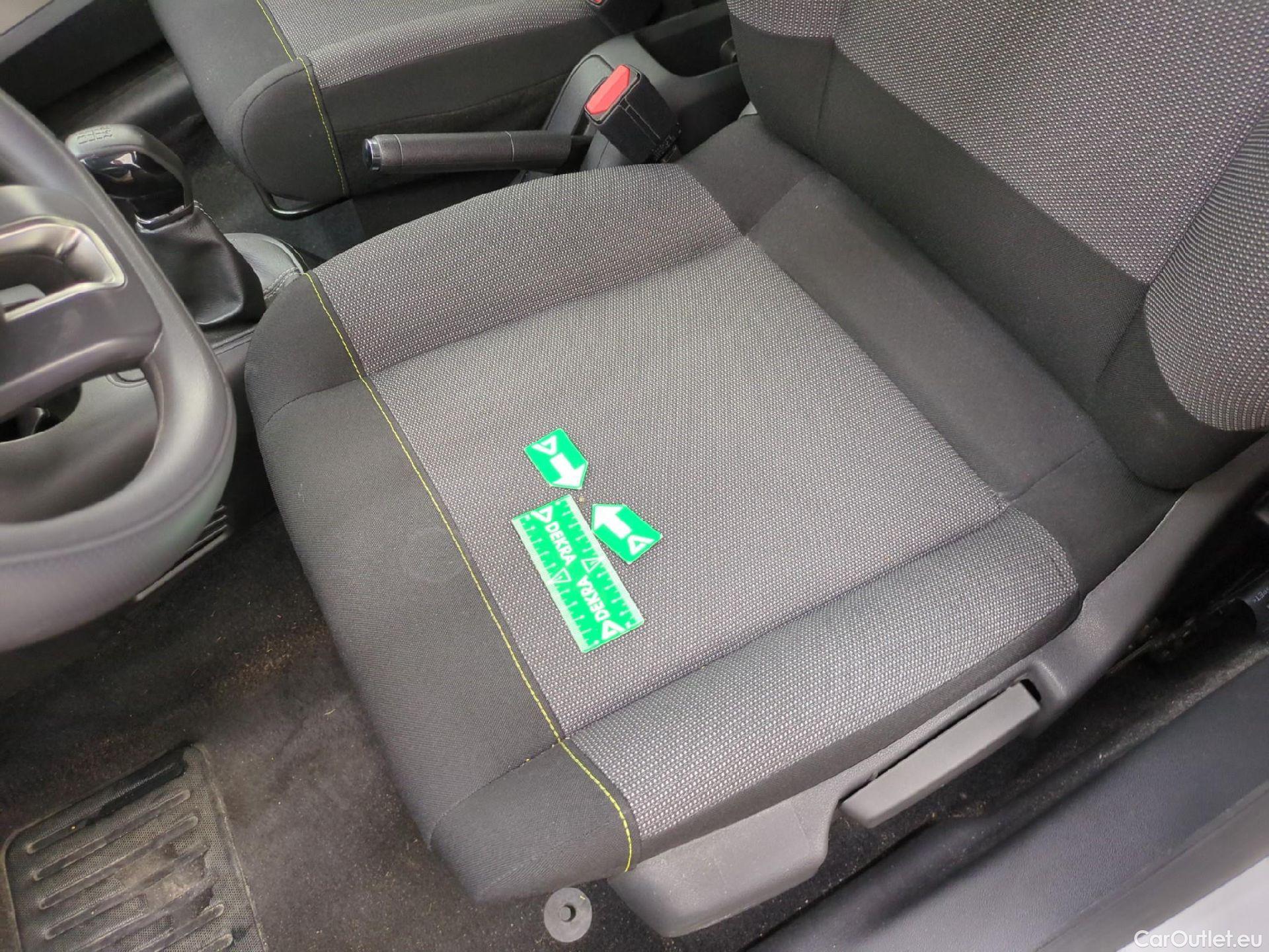  Citroen  C3  Société Feel 1.2 PureTech 80CV BVM5 E6d #1