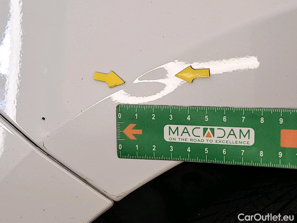  Bmw  Serie 1 BMW Série 1 / 2019 / 5P / Berline 116i DKG7 Business Design #9