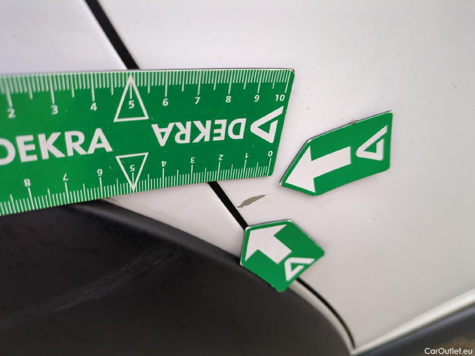  Citroen  C3  Société Feel 1.2 PureTech 80CV BVM5 E6d #36