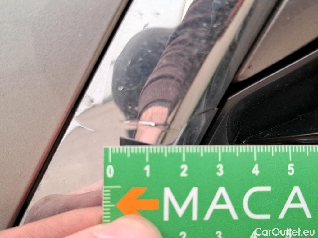  Lexus  CT LEXUS   2017  5P  Berline 200H Pack Business Auto #2