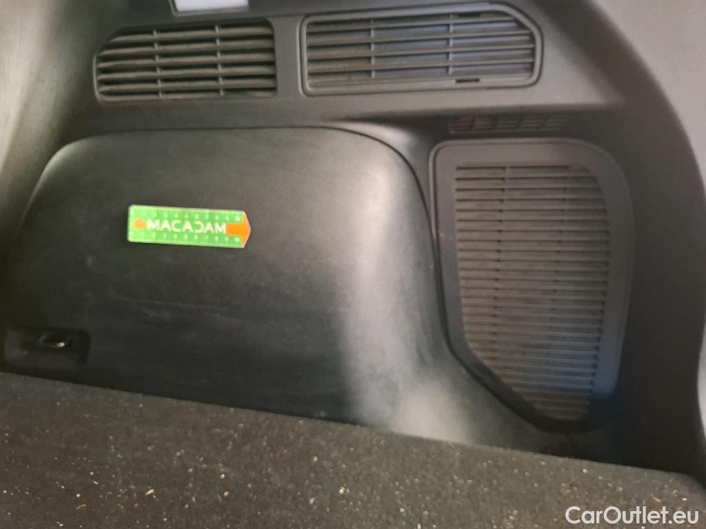  Ford  Kuga FORD  / 2019 / 5P / SUV 2.5 Dur 225 hybrid PHEV Pshift Titanium #59