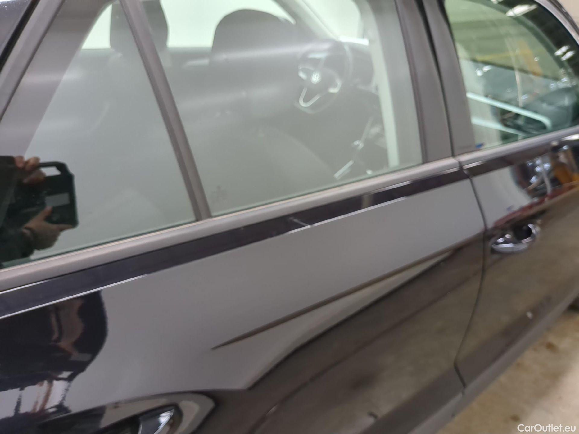  Volkswagen  T-ROC VOLKSWAGEN  / 2021 / 5P / SUV 1.5 TSI 150 EVO LIFE BUSINESS #5