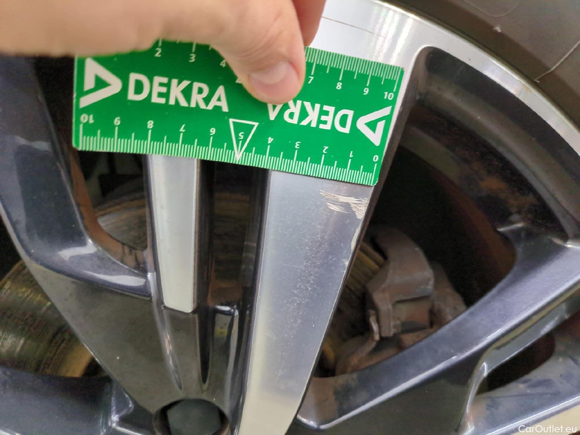  Peugeot  5008  GT Line 1.6 165CV BVA6 E6 #11