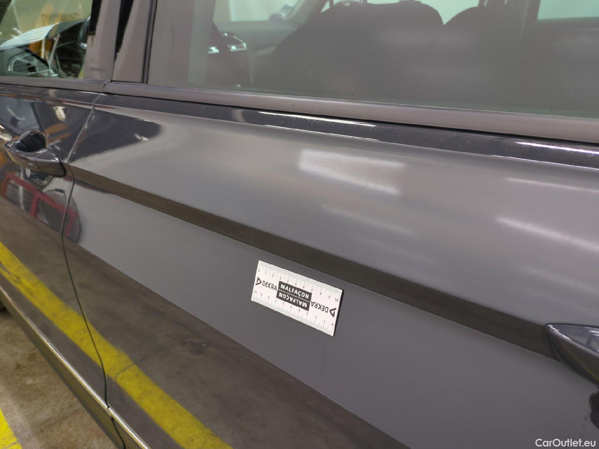  Volkswagen  Tiguan VOLKSWAGEN  / 2020 / 5P / SUV 1.4 eHybrid 245 DSG6 Life Business #24