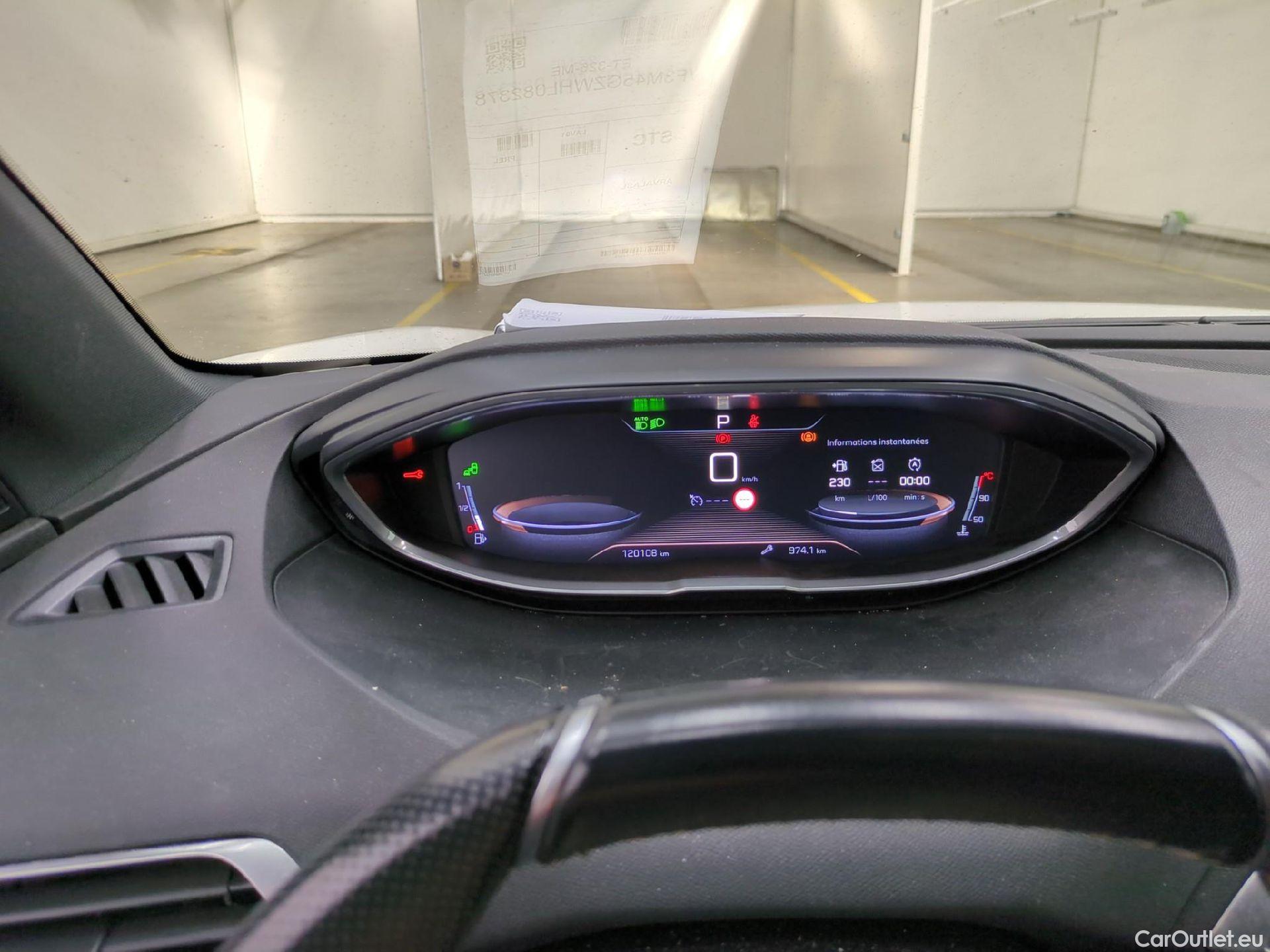  Peugeot  5008  GT Line 1.6 165CV BVA6 E6 #1