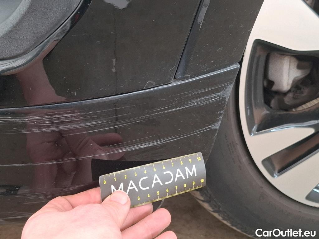  Opel   Grandland X Grandland X Elegance Business 1.5 130CV BVA8 E6d #44