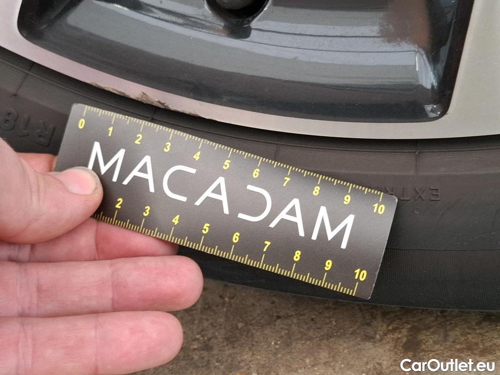  Opel   Grandland X Grandland X Elegance Business 1.5 130CV BVA8 E6d #37