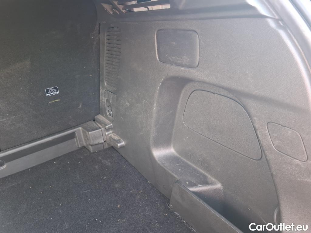  Opel   Grandland X Grandland X Elegance Business 1.5 130CV BVA8 E6d #51