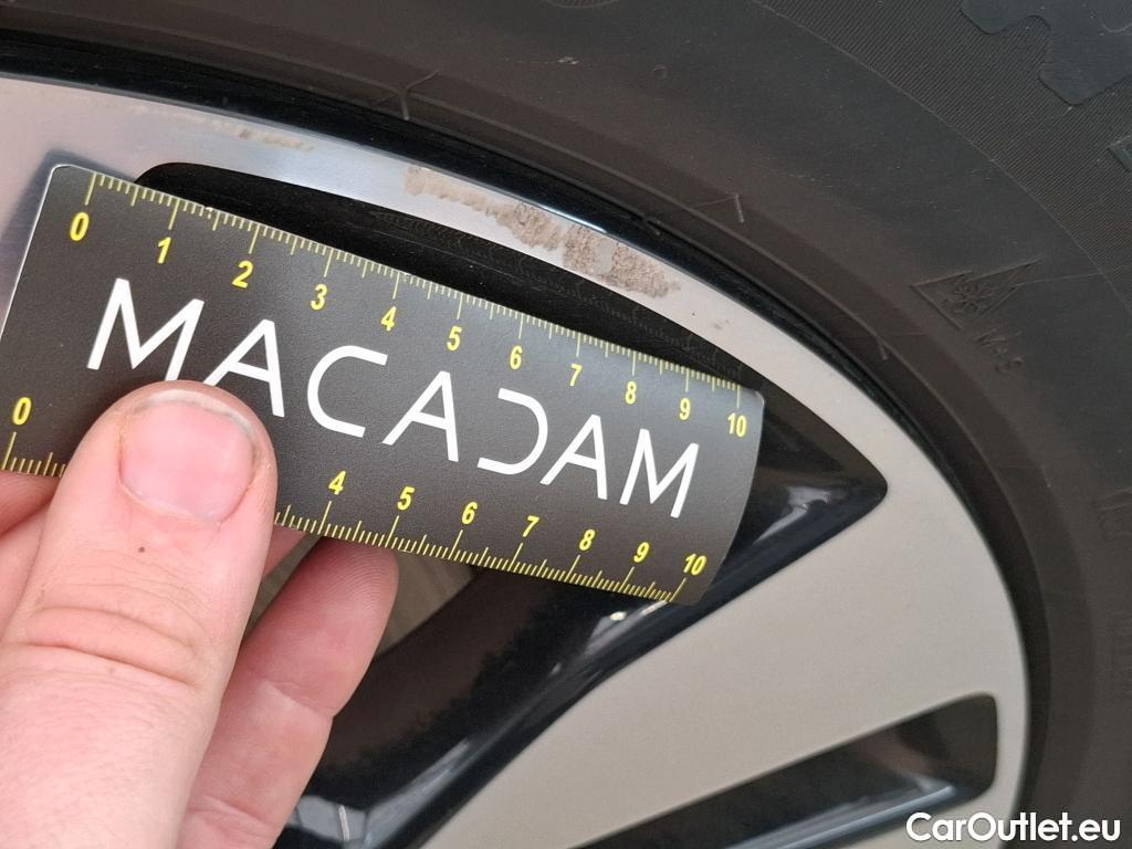  Opel   Grandland X Grandland X Elegance Business 1.5 130CV BVA8 E6d #34